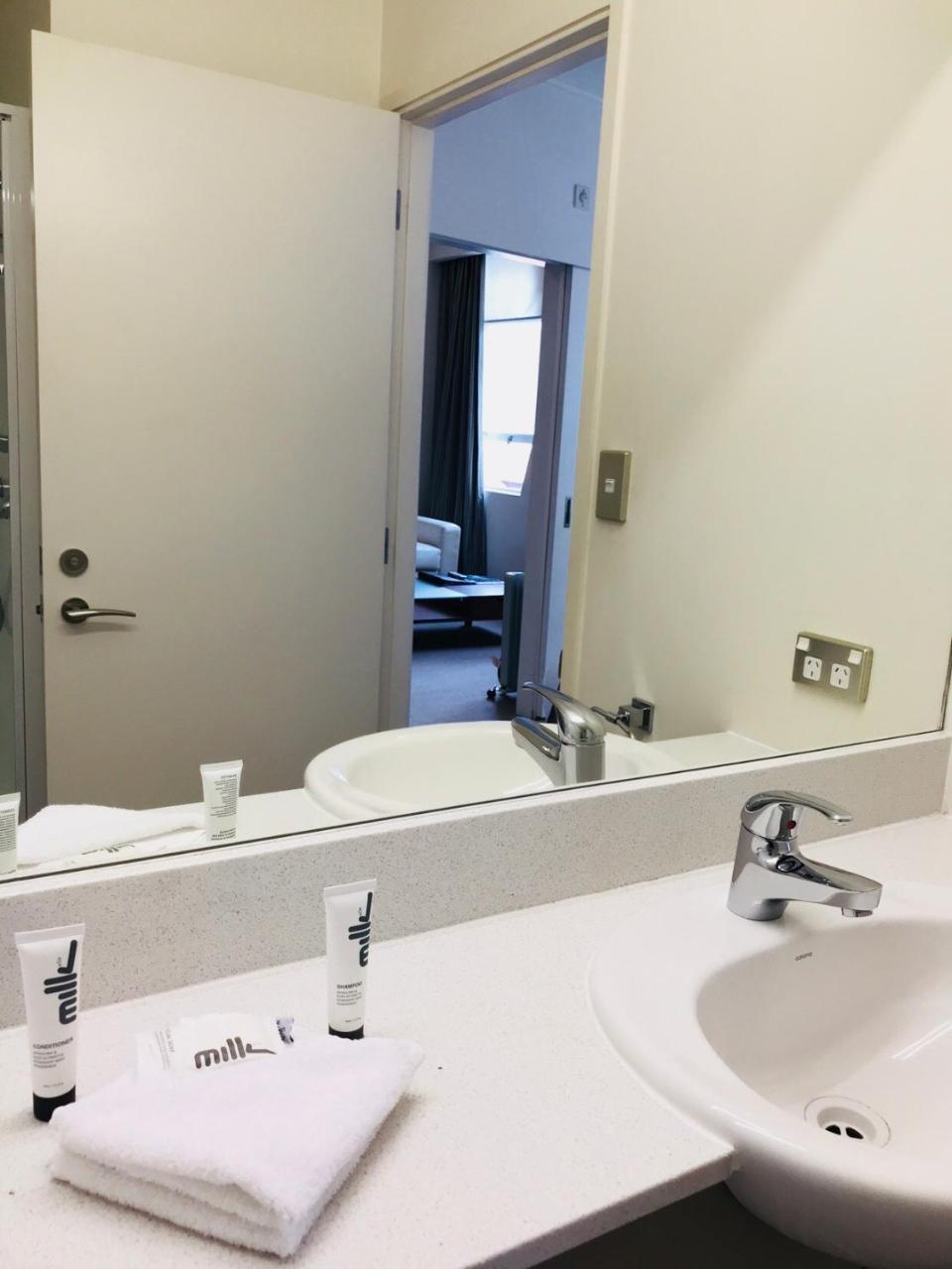 Quest On Lambton Serviced Apartments Веллінгтон Екстер'єр фото